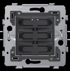 Niko   Steckdosen 45x45 - PUSHBUTTON QUADR. 24V 