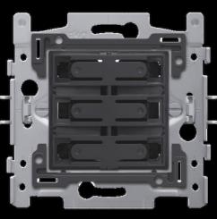 Niko   Steckdosen 45x45 - PUSHBUTTON SIXFOLD 24V 